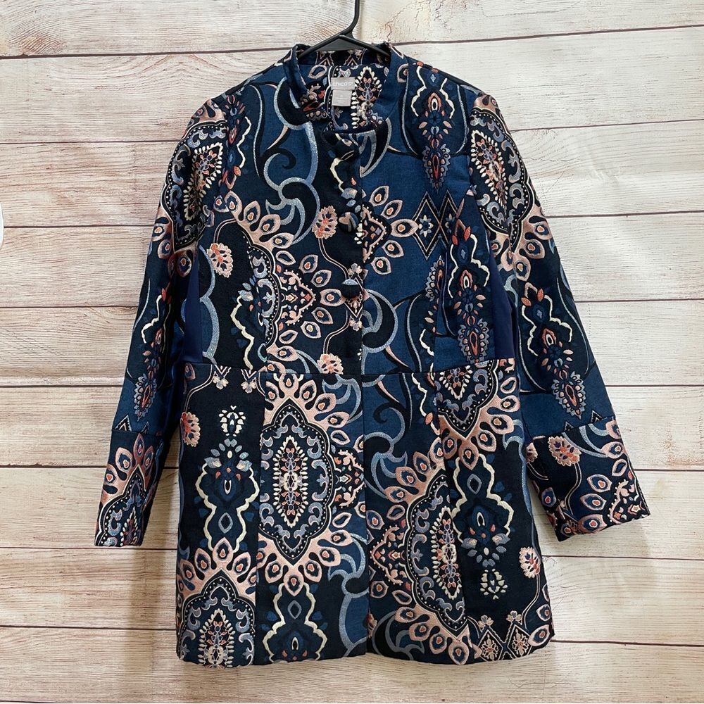 CHICOS EMBROIDERED JACQUARD BLAZER IN NAVY BLUE